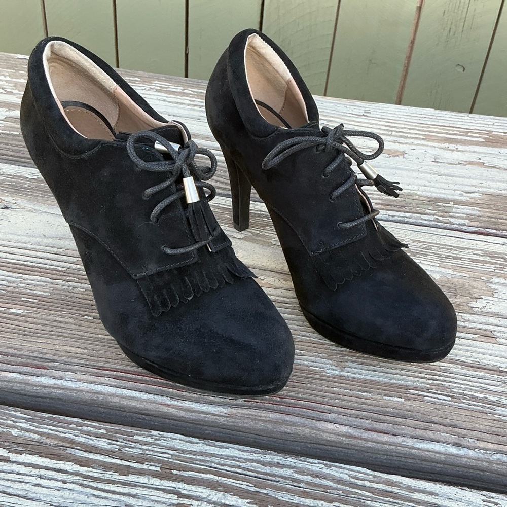 ADRIENNE VITTADINI BLACK SUEDE LEATHR PUMPS MULES OXFORD HEEL FRINGE TASSELS - Picture 7 of 9